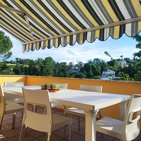 Italian Experience-casa Nadia A Pochi Passi Dal Mare Con Garage, Terrazza E Sala Giochi Apartment *
